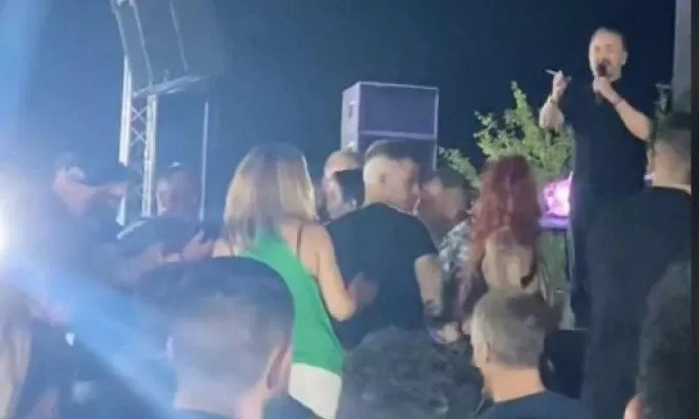 Χαμός με μεθυσμένο σε πανηγύρι με τον Γονίδη στην Κόρινθο: «Άντε γαμ**** να πούμε πρωί πρωί»